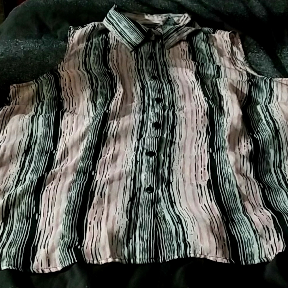 Plus Size Sleeveless Blouse